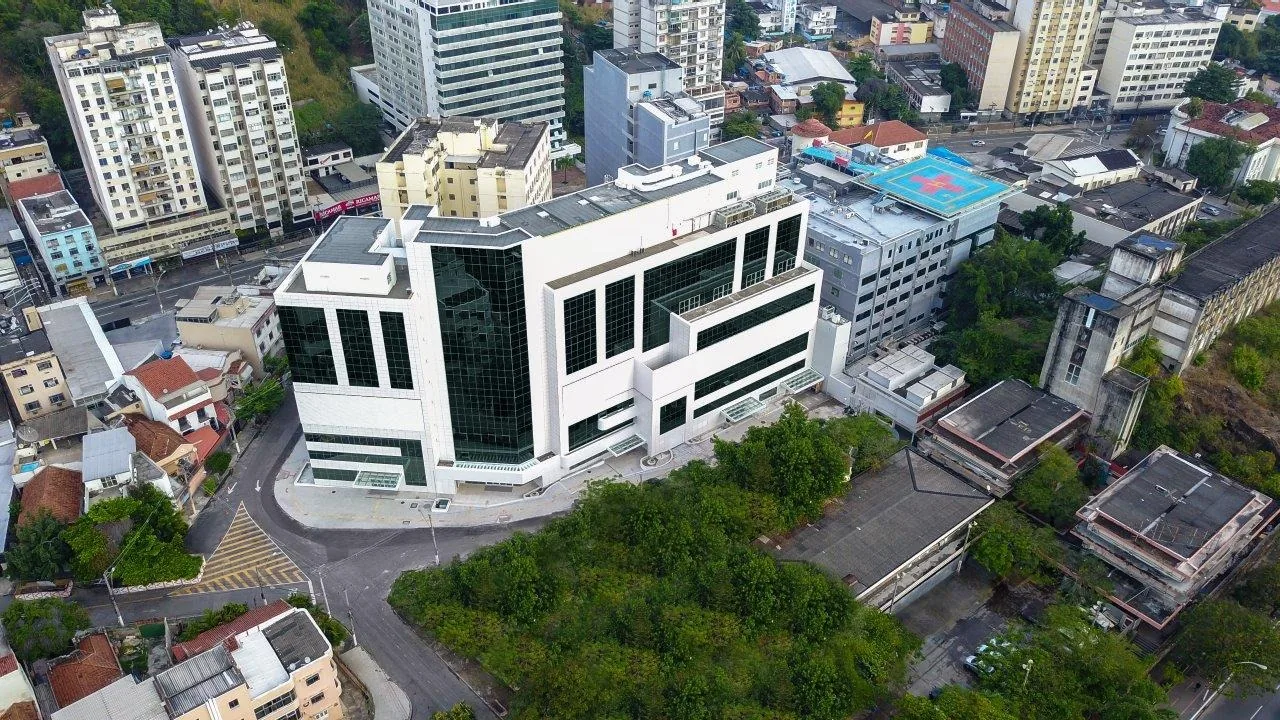 Fachada do CHN — Complexo Hospitalar de Niterói